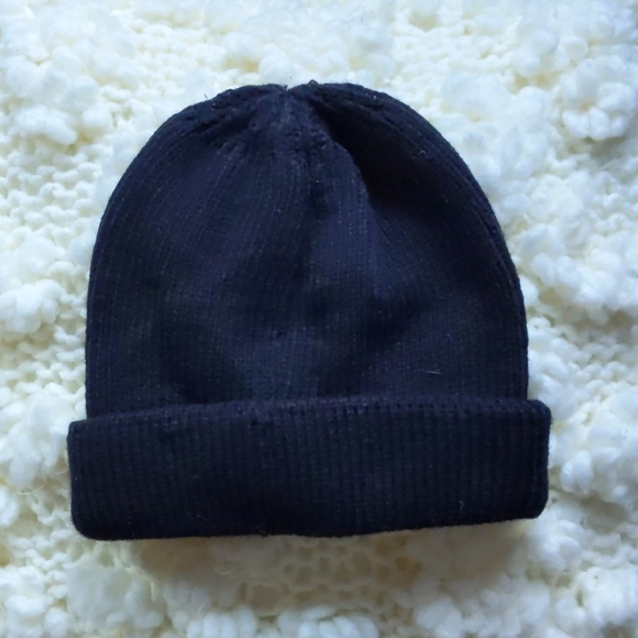 Cara New York Beanie - Picture 2 of 7